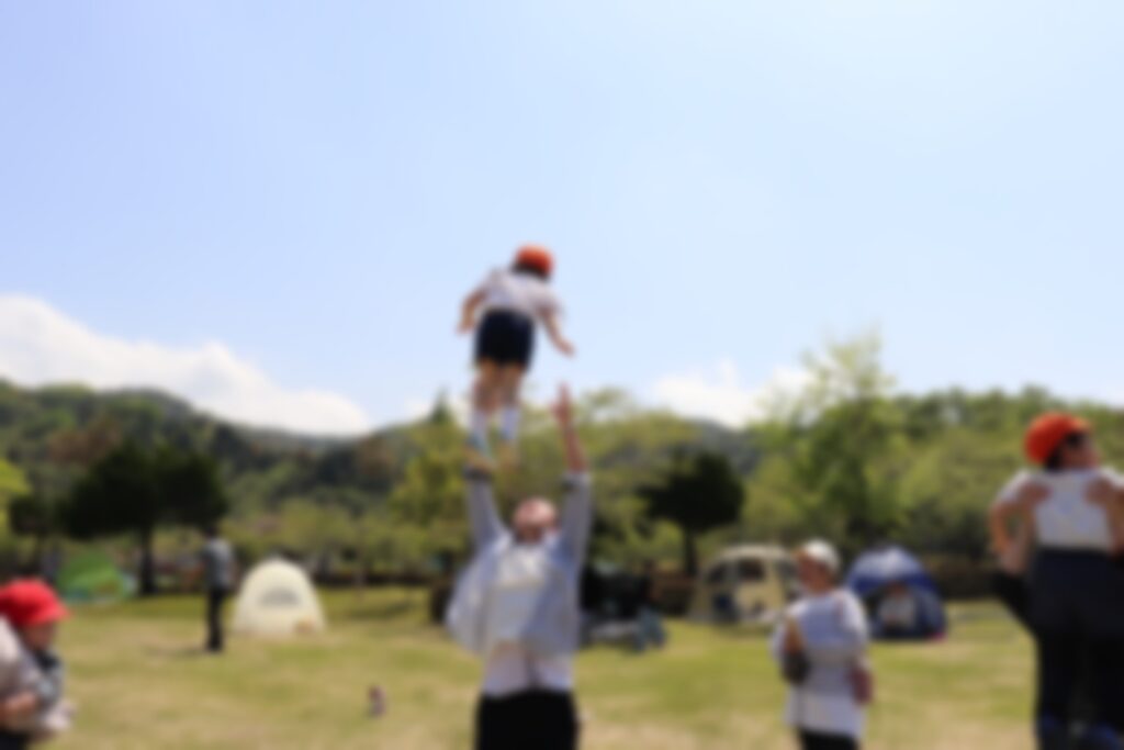 親子ダンスをする以上児さんたち②